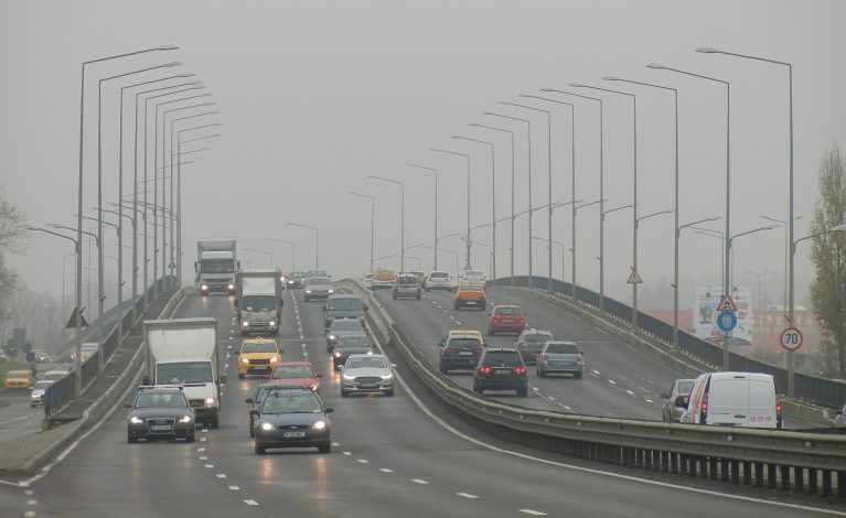 Przez smog zmarło prawie 19 tysięcy Polaków