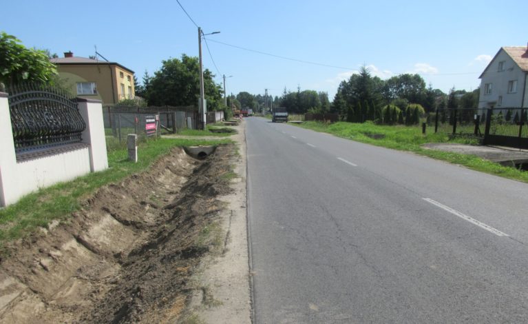 Kolejny etap budowy chodnika w Kobyłczycach