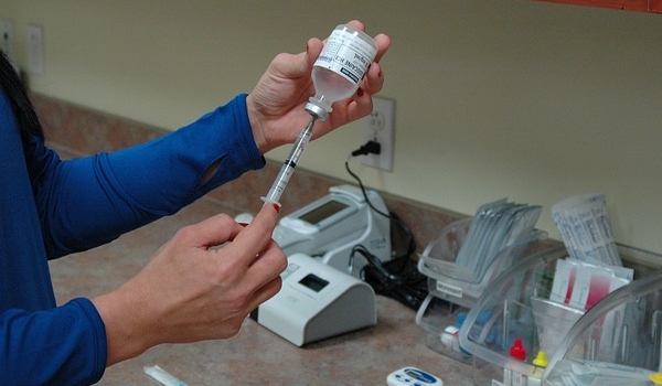 27 grudnia pierwsze szczepienia przeciw Covid-19 w naszym kraju