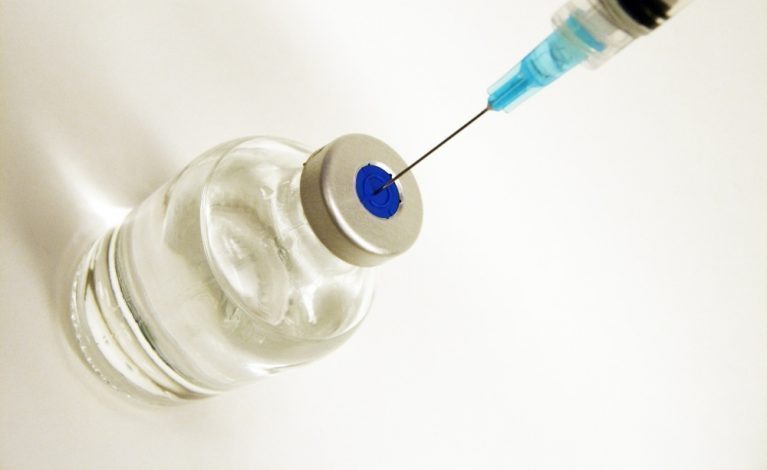 MEiN: rejestracja nauczycieli na szczepienia przedłużona do piątku do końca dnia