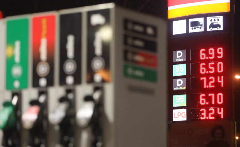 e-petrol.pl: na przełomie marca i kwietnia ceny benzyn mogą sięgnąć 8 zł/l