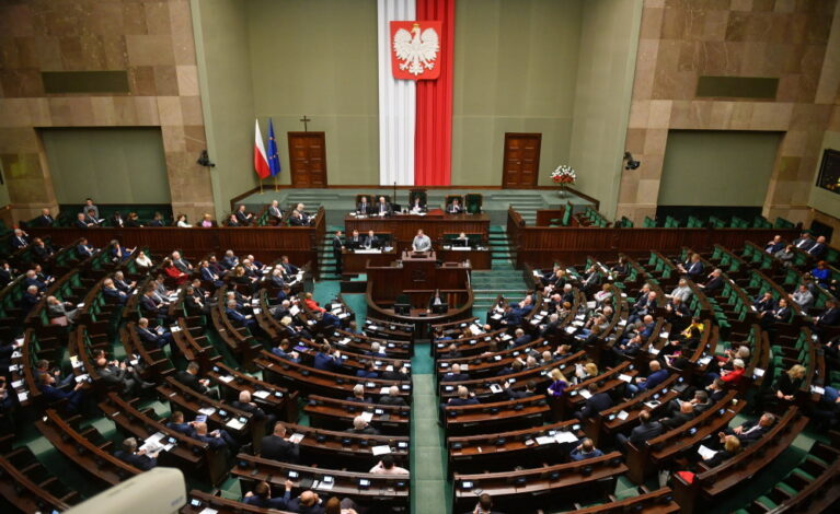Sejm: projekt ustawy wspomagającej spłacających kredyty mieszkaniowe trafił do komisji