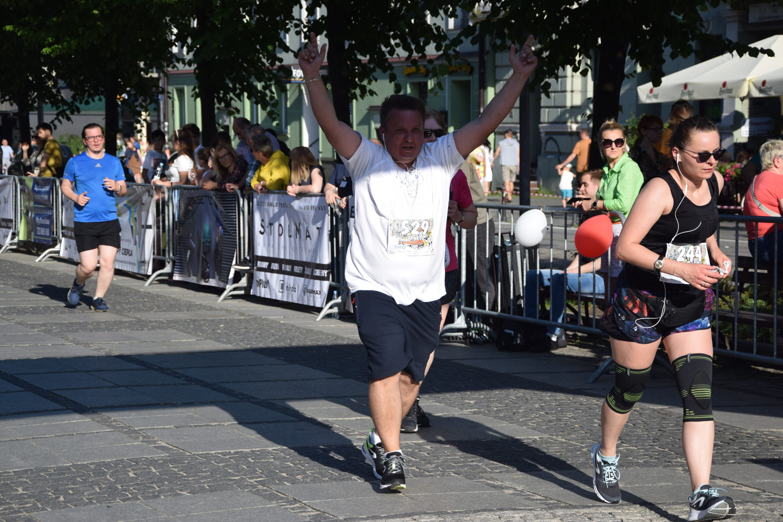 Kilkuset biegaczy na starcie dwunastego Biegu Częstochowskiego