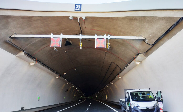 Jedziesz do Zakopanego? Tunel trasy S7 już z pomiarem prędkości