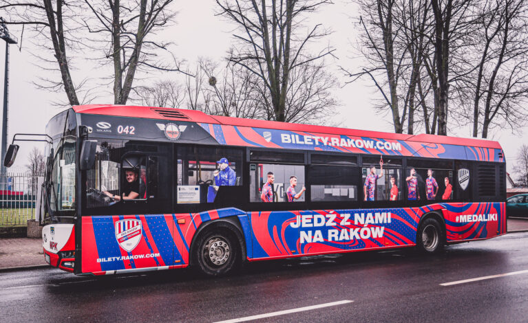Na ulice Częstochowy wyruszyły czerwono-niebieskie autobusy