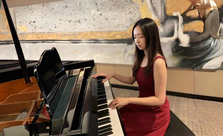 Orkiestra Symfoniczna i singapurska pianistka zainaugurują kolejny sezon w Filharmonii Częstochowskiej