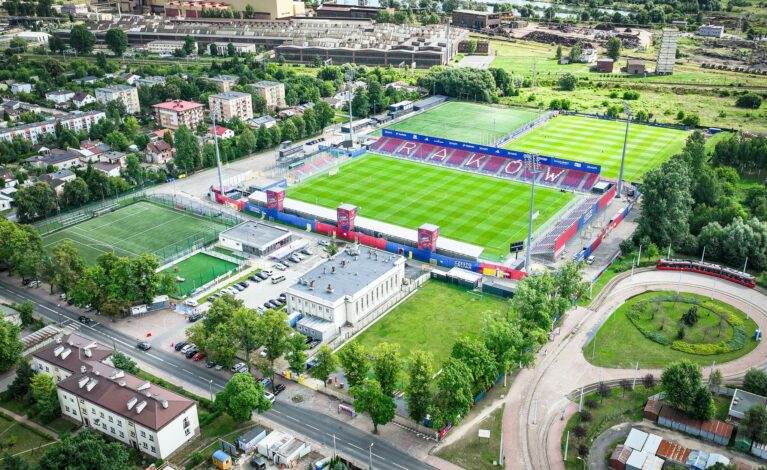 Miasto powtarza przetarg na wykonawcę rozbudowy stadionu Rakowa