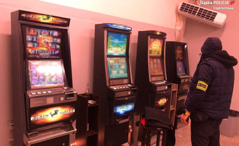 Policjanci na tropie nielegalnych automatów do gier hazardowych
