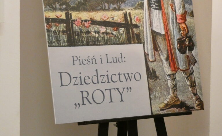 W Zagrodzie Włościańskiej odbył się wernisaż wystawy Pieśń i Lud: Dziedzictwo „Roty”