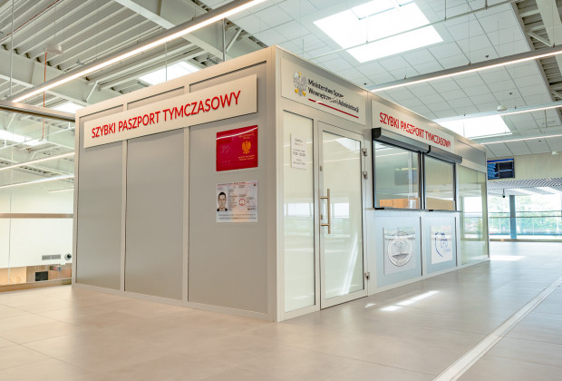 Szybki paszport tymczasowy na lotnisku w Pyrzowicach wydawany od ręki. Jak otrzymać? Dla kogo?